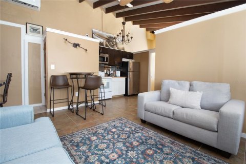 Propiedad comercial en venta en Treasure Island, Florida, 4 dormitorios, 157.93 m2 № 2151389 - foto 7