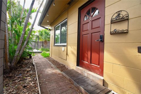 Propiedad comercial en venta en Treasure Island, Florida, 4 dormitorios, 157.93 m2 № 2151389 - foto 26