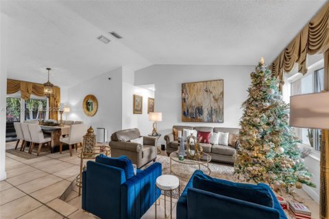 Купить виллу или дом в Майами, Флорида 4 спальни, 164.99м2, № 1986298 - фото 9