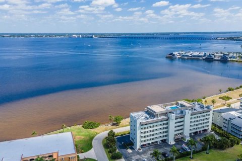 Copropriété à louer à Punta Gorda, Floride: 2 chambres, 91.79 m2 № 1191484 - photo 3