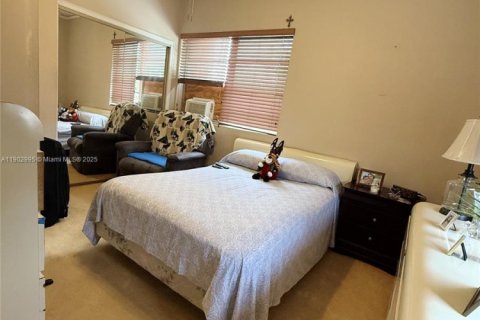 Купить виллу или дом в Майами, Флорида 6 спален, 241.08м2, № 1955504 - фото 20