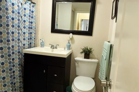 Купить виллу или дом в Майами, Флорида 6 спален, 241.08м2, № 1955504 - фото 15