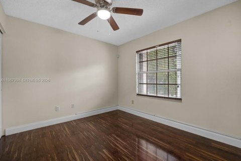 Casa en venta en Pembroke Pines, Florida, 4 dormitorios, 192.77 m2 № 2055775 - foto 24