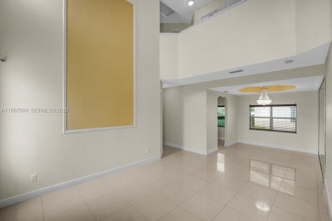 Casa en venta en Pembroke Pines, Florida, 4 dormitorios, 192.77 m2 № 2055775 - foto 5