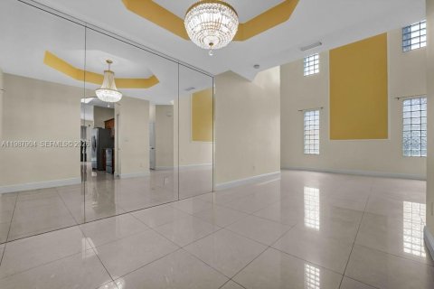 Casa en venta en Pembroke Pines, Florida, 4 dormitorios, 192.77 m2 № 2055775 - foto 6