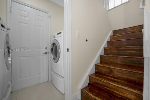 Casa en venta en Pembroke Pines, Florida, 4 dormitorios, 192.77 m2 № 2055775 - foto 30