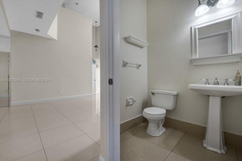 Casa en venta en Pembroke Pines, Florida, 4 dormitorios, 192.77 m2 № 2055775 - foto 19