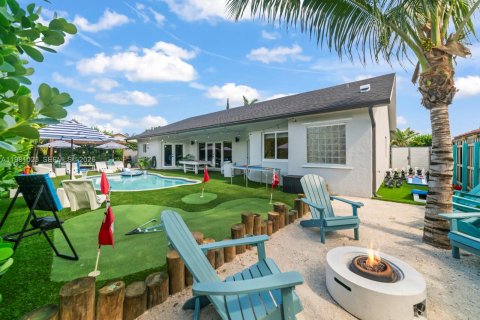 Casa en venta en Miami, Florida, 5 dormitorios, 199.28 m2 № 2172365 - foto 26