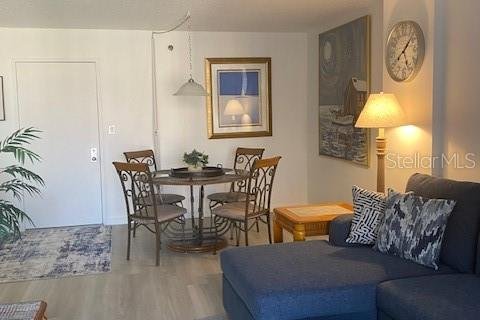 Condominio en alquiler en Port Charlotte, Florida, 1 dormitorio, 58.9 m2 № 1651545 - foto 10