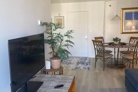 Condominio en alquiler en Port Charlotte, Florida, 1 dormitorio, 58.9 m2 № 1651545 - foto 9