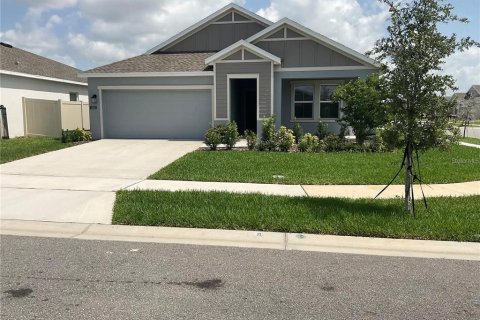 House in Haines City, Florida 4 bedrooms, 195.93 sq.m. № 2364174