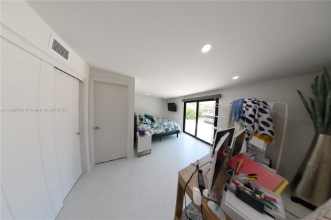 House in Pompano Beach, Florida 4 bedrooms, 224.08 sq.m. № 2012830 - photo 30