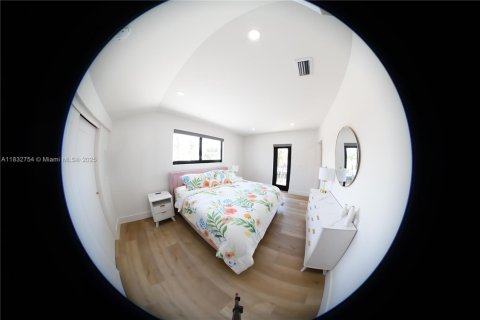 House in Pompano Beach, Florida 4 bedrooms, 224.08 sq.m. № 2012830 - photo 26