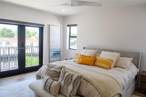 House in Pompano Beach, Florida 4 bedrooms, 224.08 sq.m. № 2012830 - photo 18