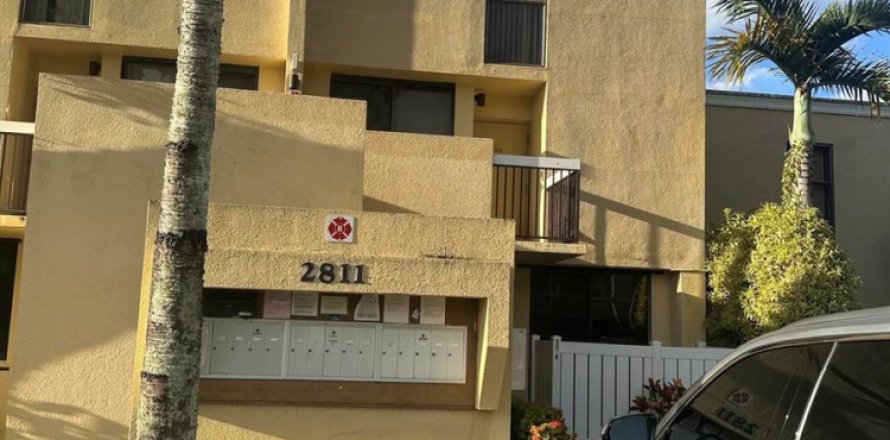 Condo à Davie, Floride, 2 chambres  № 2386829