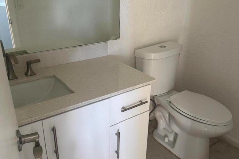 Copropriété à louer à Davie, Floride: 2 chambres, 114.27 m2 № 2386829 - photo 4