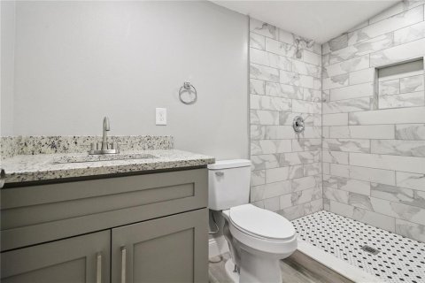 House in Orlando, Florida 5 bedrooms, 195.09 sq.m. № 1837900 - photo 10
