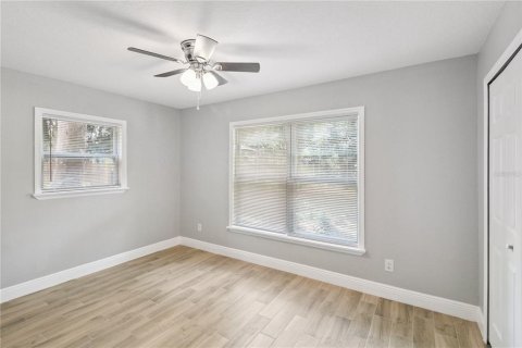 House in Orlando, Florida 5 bedrooms, 195.09 sq.m. № 1837900 - photo 13