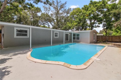 House in Orlando, Florida 5 bedrooms, 195.09 sq.m. № 1837900 - photo 28