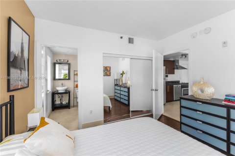 Condominio en venta en Miami Beach, Florida, 1 dormitorio, 48.68 m2 № 2024781 - foto 11
