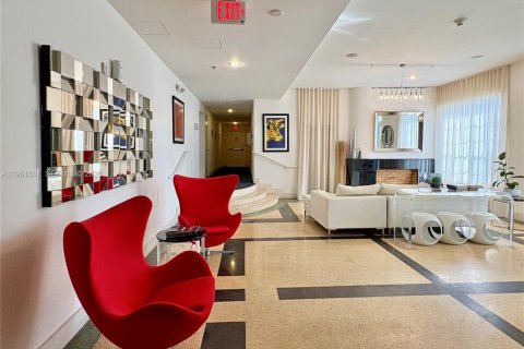 Condo in Miami Beach, Florida, 1 bedroom  № 2024781 - photo 8