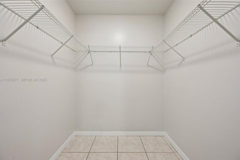 Casa en venta en Port St. Lucie, Florida, 3 dormitorios, 150.04 m2 № 1983792 - foto 20