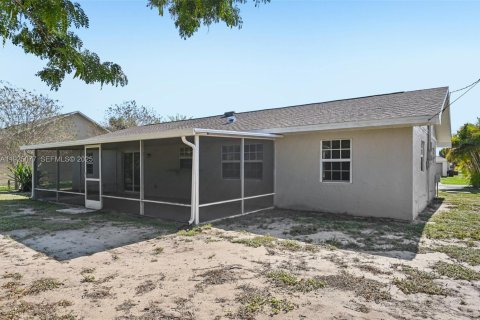 Casa en venta en Port St. Lucie, Florida, 3 dormitorios, 150.04 m2 № 1983792 - foto 29