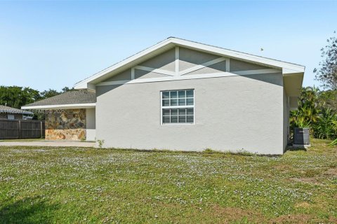 Casa en venta en Port St. Lucie, Florida, 3 dormitorios, 150.04 m2 № 1983792 - foto 3