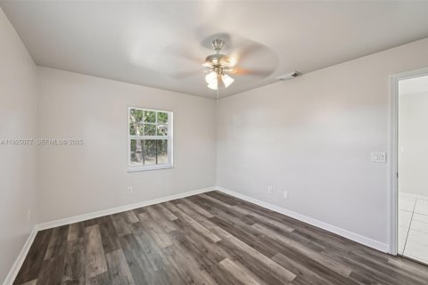 Casa en venta en Port St. Lucie, Florida, 3 dormitorios, 150.04 m2 № 1983792 - foto 17