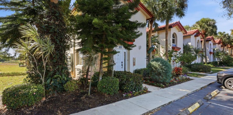 Townhouse in Boca Raton, Florida 3 bedrooms, 133.41 sq.m. № 2249418