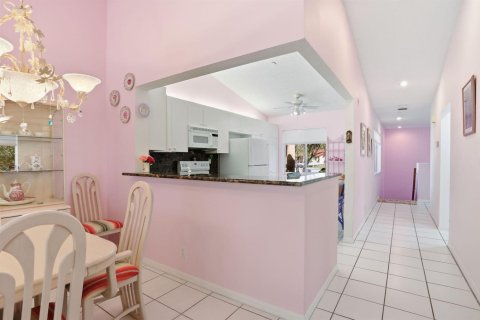 Townhouse in Boca Raton, Florida 3 bedrooms, 133.41 sq.m. № 2249418 - photo 18