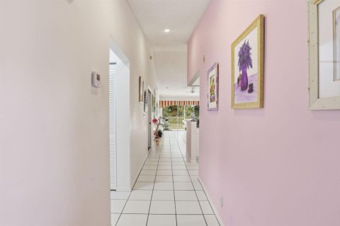 Townhouse in Boca Raton, Florida 3 bedrooms, 133.41 sq.m. № 2249418 - photo 17