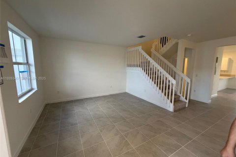 Touwnhouse à louer à Homestead, Floride: 3 chambres № 1984732 - photo 2