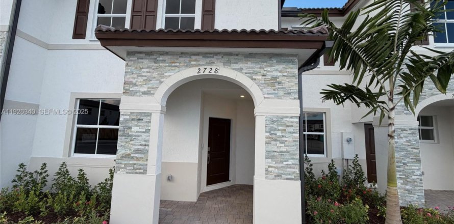 Touwnhouse à Homestead, Floride 3 chambres № 1984732