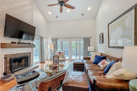 Townhouse in Sarasota, Florida 3 bedrooms, 177.63 sq.m. № 2143274 - photo 6