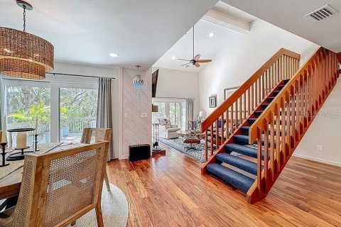 Townhouse in Sarasota, Florida 3 bedrooms, 177.63 sq.m. № 2143274 - photo 5
