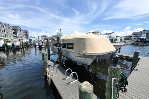 Condo in New Port Richey, Florida, 1 bedroom  № 1620788 - photo 3