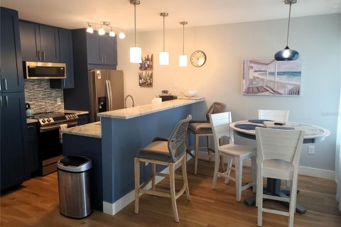 Condo in New Port Richey, Florida, 1 bedroom  № 1620788 - photo 7