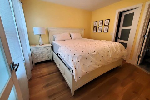 Condo in New Port Richey, Florida, 1 bedroom  № 1620788 - photo 20