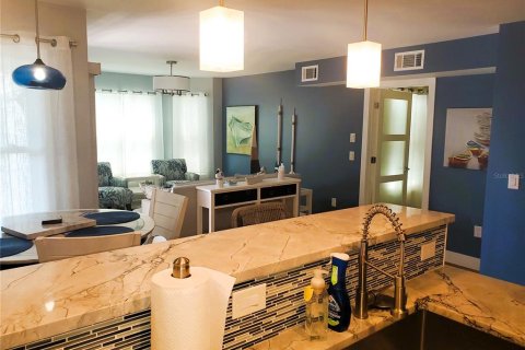 Condo in New Port Richey, Florida, 1 bedroom  № 1620788 - photo 10