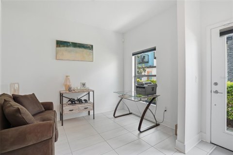 Touwnhouse à louer à Tampa, Floride: 2 chambres, 162.39 m2 № 2118025 - photo 18