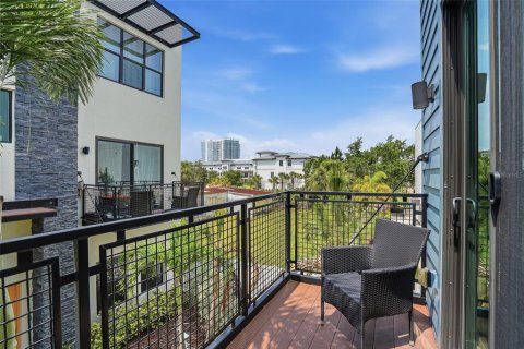 Touwnhouse à louer à Tampa, Floride: 2 chambres, 162.39 m2 № 2118025 - photo 2