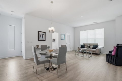 Touwnhouse à louer à Tampa, Floride: 2 chambres, 162.39 m2 № 2118025 - photo 21