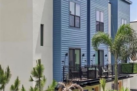Touwnhouse à Tampa, Floride 2 chambres, 162.39 m2 № 2118025