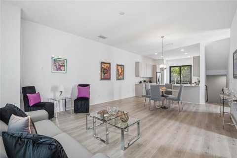 Touwnhouse à louer à Tampa, Floride: 2 chambres, 162.39 m2 № 2118025 - photo 24