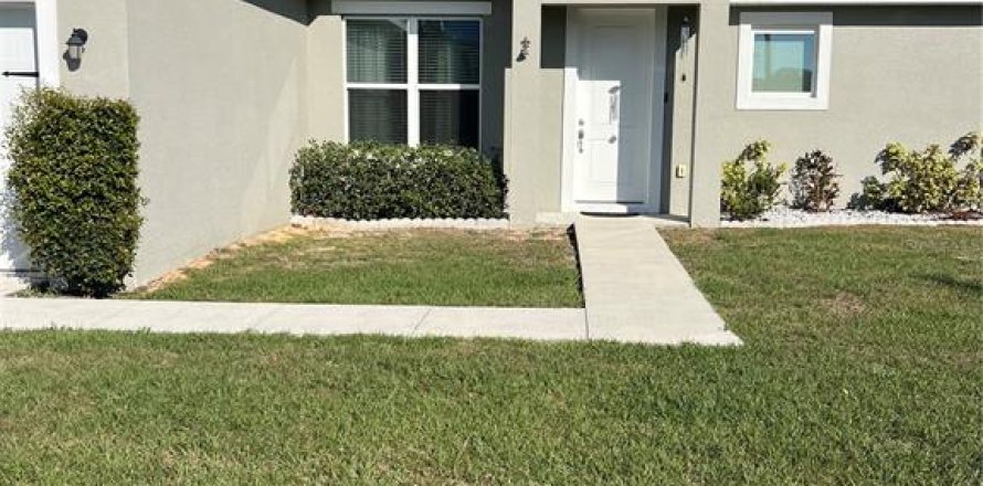 House in Kissimmee, Florida 4 bedrooms, 134.24 sq.m. № 1544707