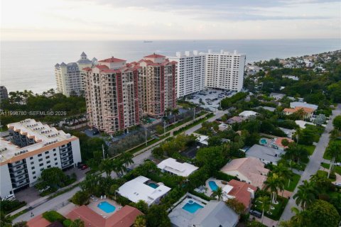 House in Fort Lauderdale, Florida 1 bedroom, 69.68 sq.m. № 2060673 - photo 25