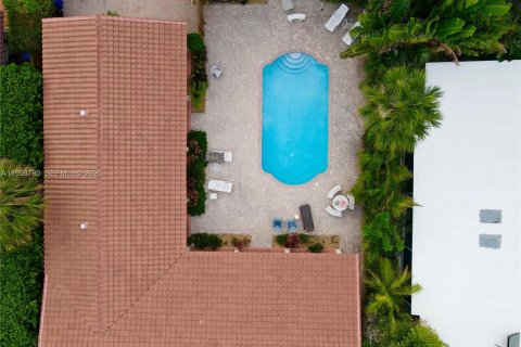 House in Fort Lauderdale, Florida 1 bedroom, 69.68 sq.m. № 2060673 - photo 28