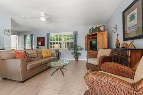 House in Fort Lauderdale, Florida 1 bedroom, 69.68 sq.m. № 2060673 - photo 10