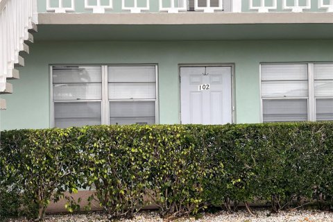 Copropriété à vendre à West Palm Beach, Floride: 2 chambres, 91.88 m2 № 2084550 - photo 2